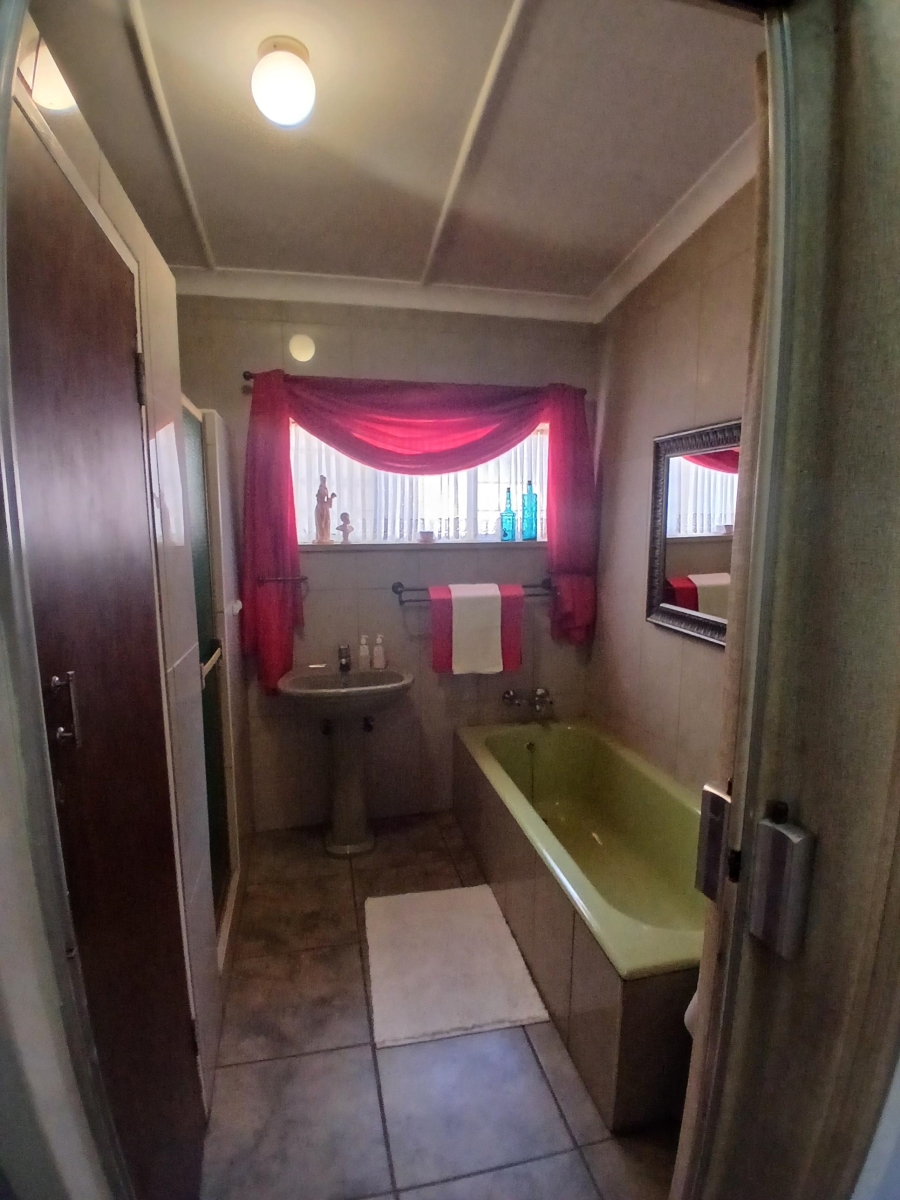 3 Bedroom Property for Sale in Casseldale Gauteng