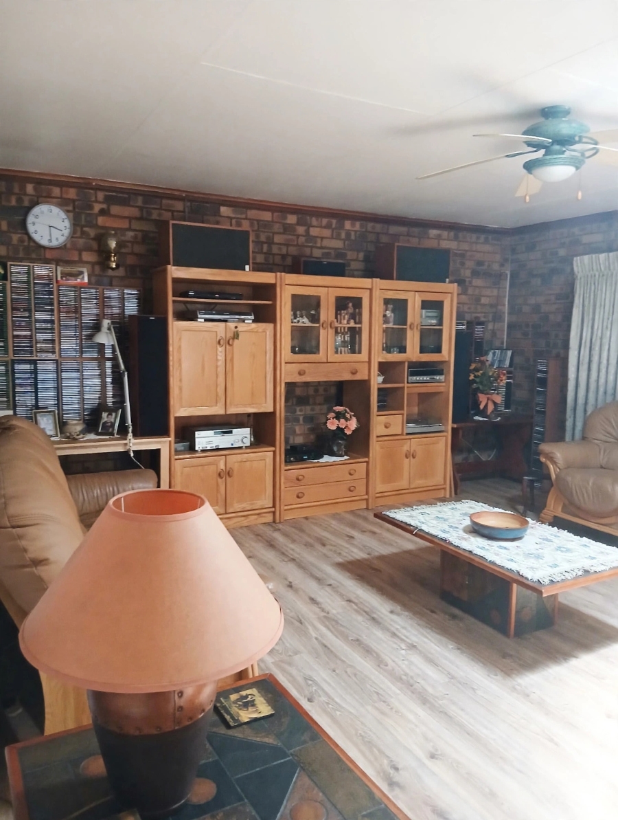 3 Bedroom Property for Sale in Casseldale Gauteng