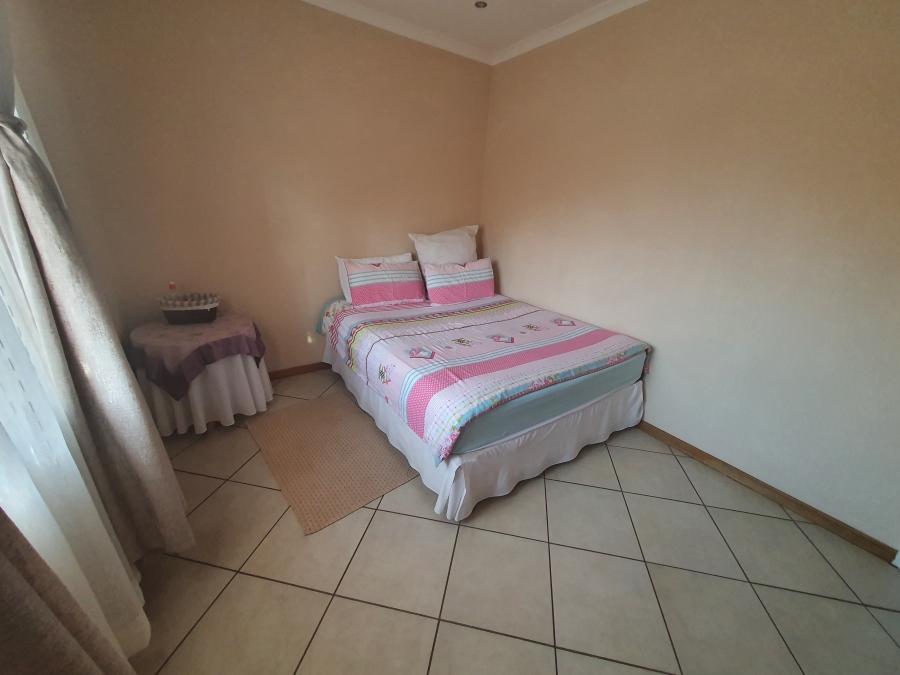 3 Bedroom Property for Sale in Noordwyk Gauteng