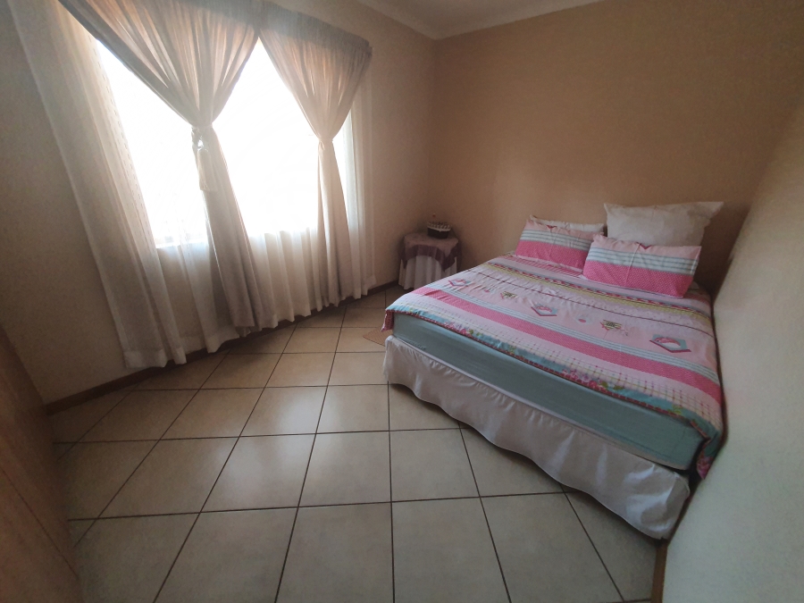 3 Bedroom Property for Sale in Noordwyk Gauteng