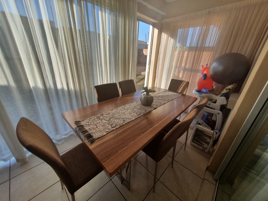 3 Bedroom Property for Sale in Noordwyk Gauteng