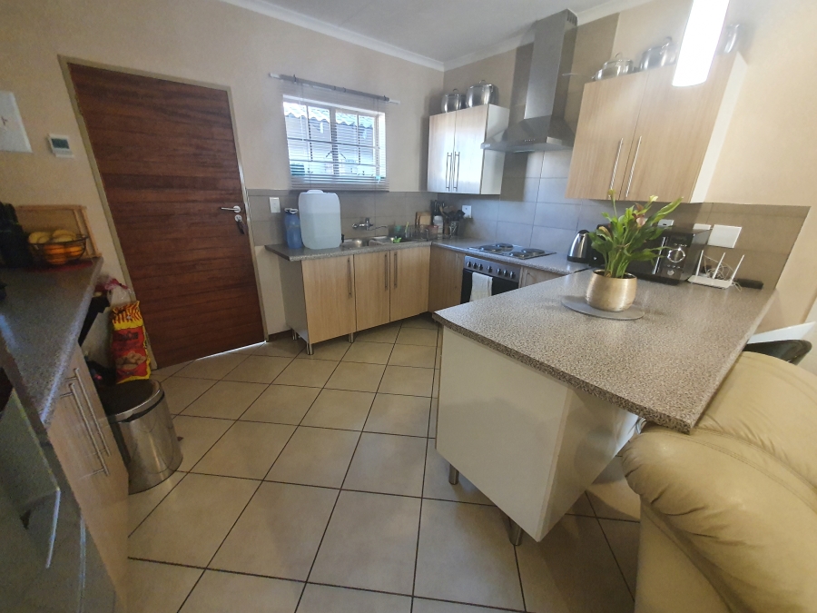 3 Bedroom Property for Sale in Noordwyk Gauteng