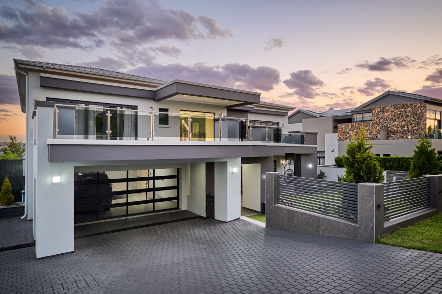 5 Bedroom Property for Sale in Waterfall Country Estate Gauteng