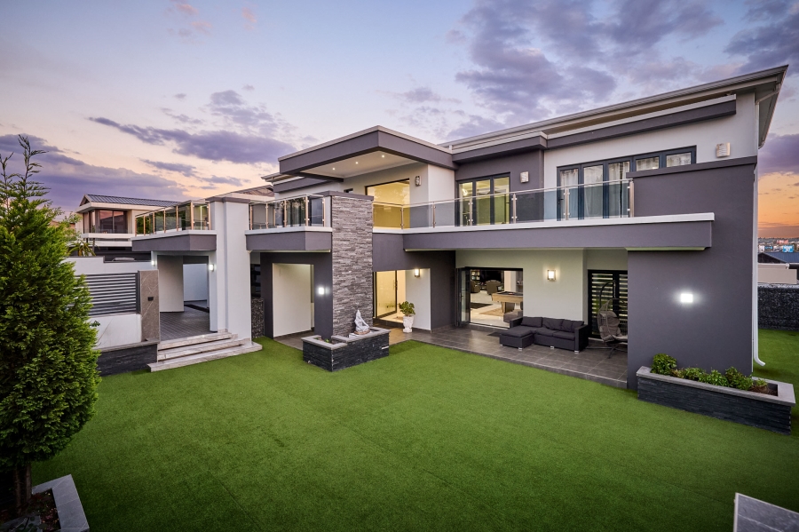 5 Bedroom Property for Sale in Waterfall Country Estate Gauteng