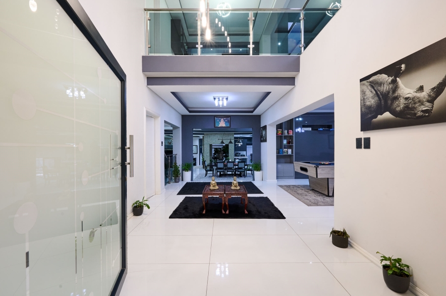 5 Bedroom Property for Sale in Waterfall Country Estate Gauteng