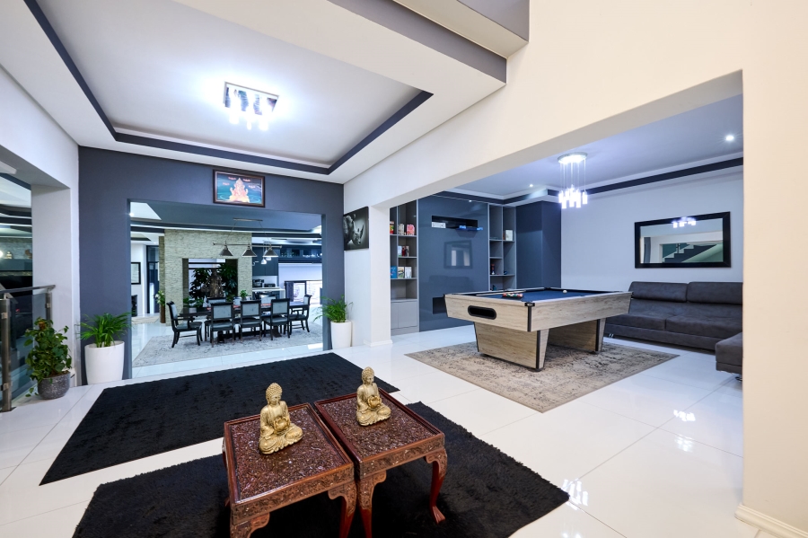 5 Bedroom Property for Sale in Waterfall Country Estate Gauteng