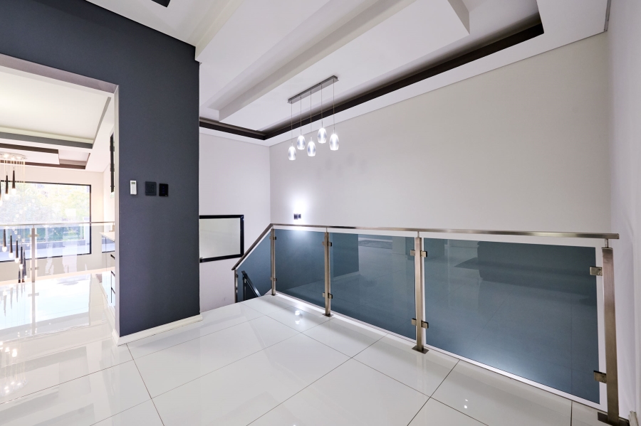 5 Bedroom Property for Sale in Waterfall Country Estate Gauteng