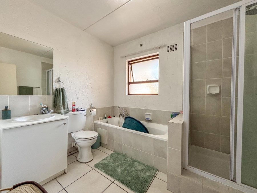1 Bedroom Property for Sale in Ferndale Gauteng