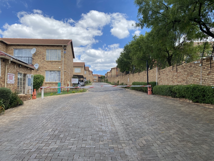 To Let 2 Bedroom Property for Rent in Northgate Gauteng