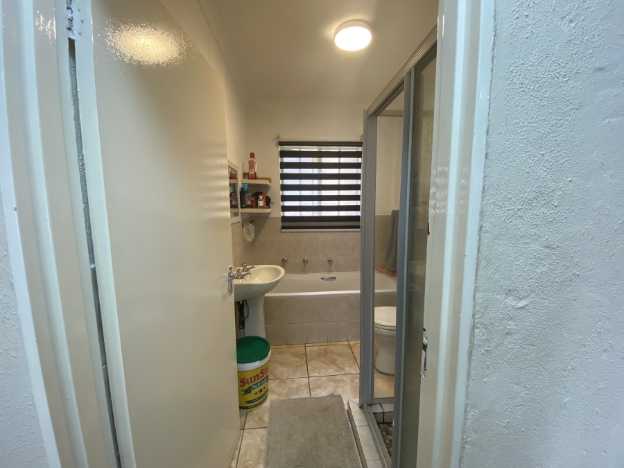 To Let 2 Bedroom Property for Rent in Northgate Gauteng