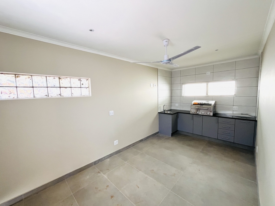 To Let 2 Bedroom Property for Rent in Bedfordview Gauteng