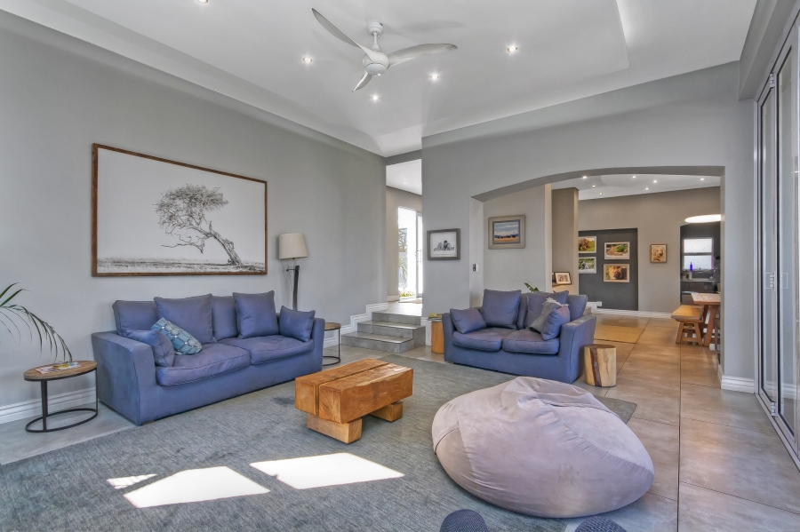 5 Bedroom Property for Sale in Waterfall Country Estate Gauteng
