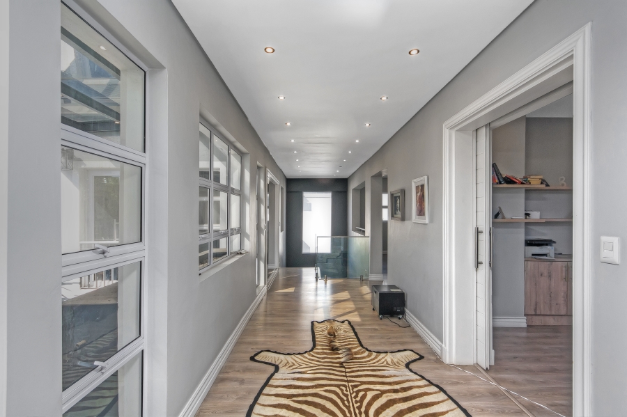 5 Bedroom Property for Sale in Waterfall Country Estate Gauteng