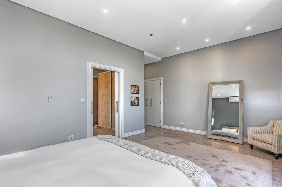 5 Bedroom Property for Sale in Waterfall Country Estate Gauteng