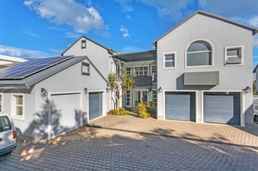 5 Bedroom Property for Sale in Waterfall Country Estate Gauteng