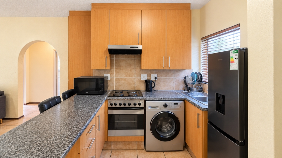 2 Bedroom Property for Sale in Pineslopes Gauteng