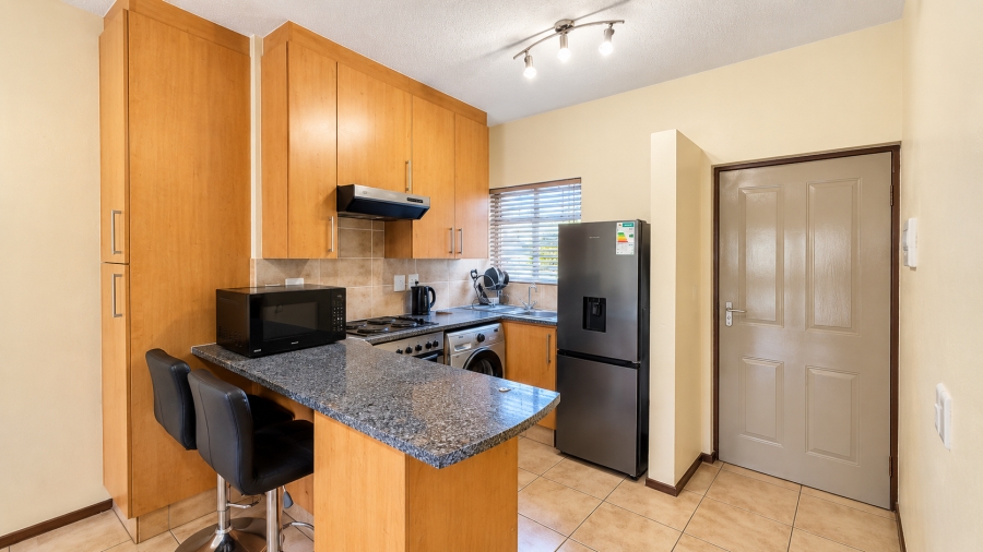 2 Bedroom Property for Sale in Pineslopes Gauteng