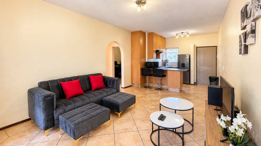 2 Bedroom Property for Sale in Pineslopes Gauteng