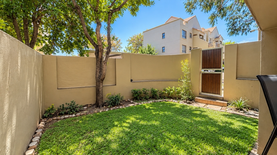 2 Bedroom Property for Sale in Pineslopes Gauteng