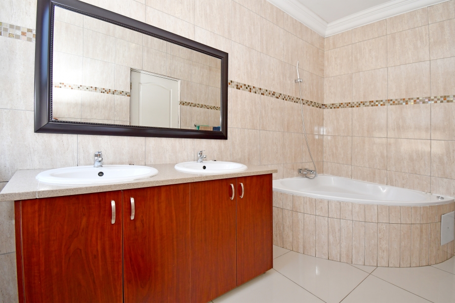 4 Bedroom Property for Sale in Sagewood Gauteng
