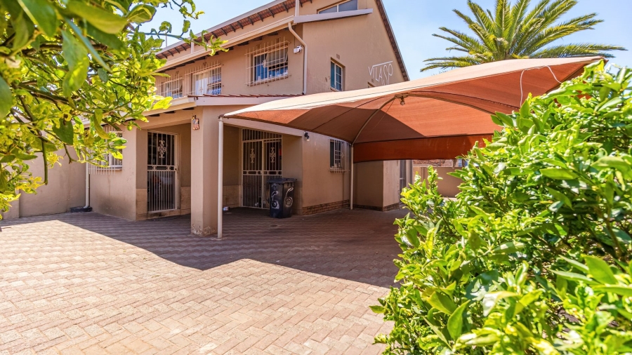 3 Bedroom Property for Sale in Roseacre Gauteng