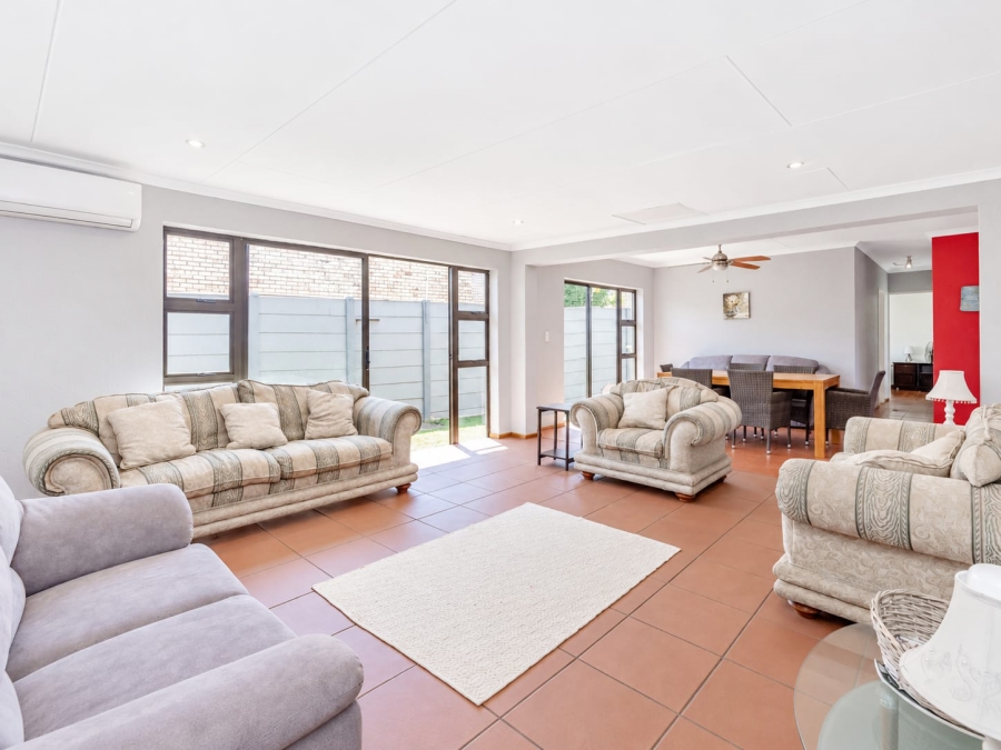2 Bedroom Property for Sale in Allens Nek Gauteng