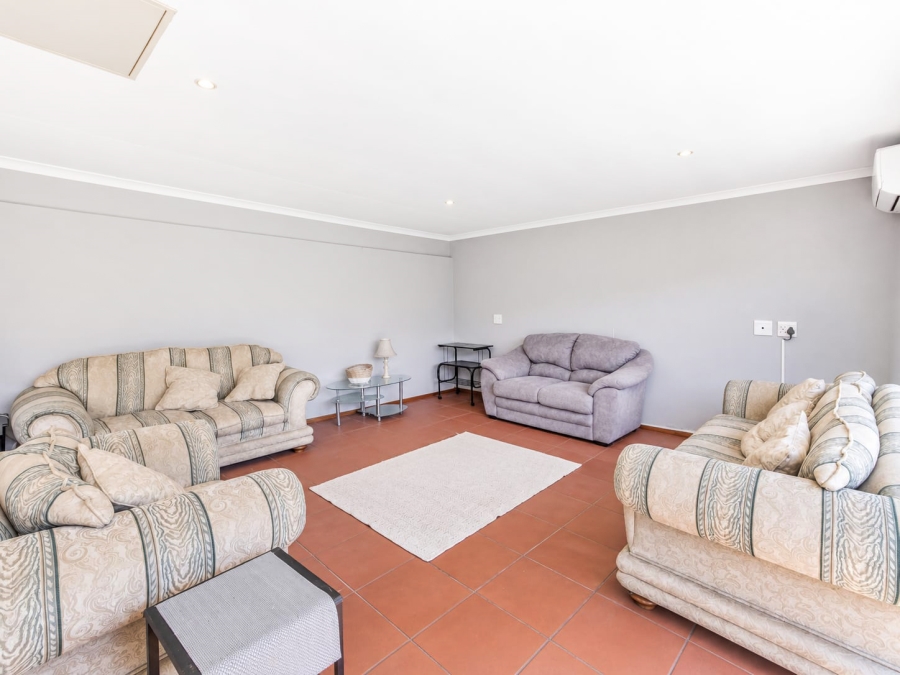 2 Bedroom Property for Sale in Allens Nek Gauteng