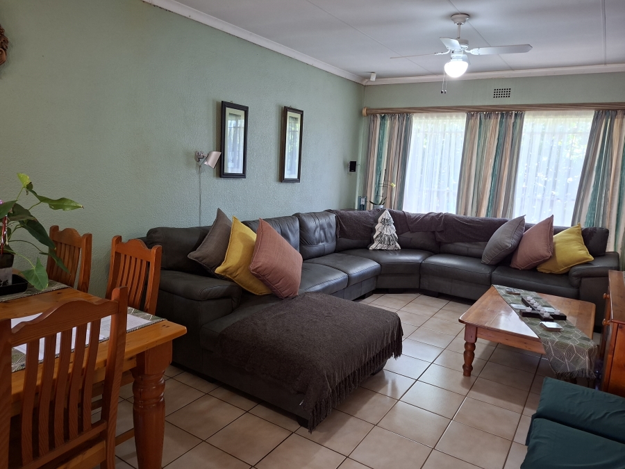 5 Bedroom Property for Sale in Wilro Park Gauteng