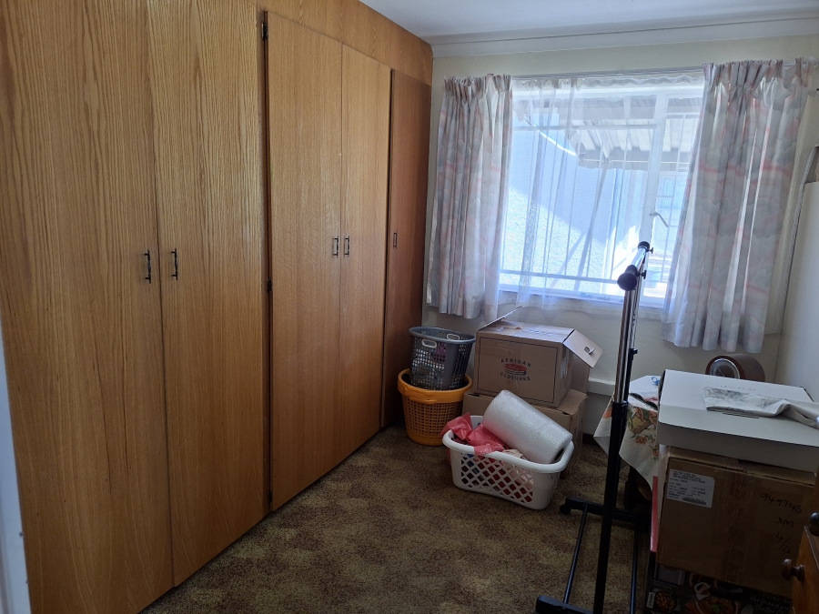 5 Bedroom Property for Sale in Wilro Park Gauteng