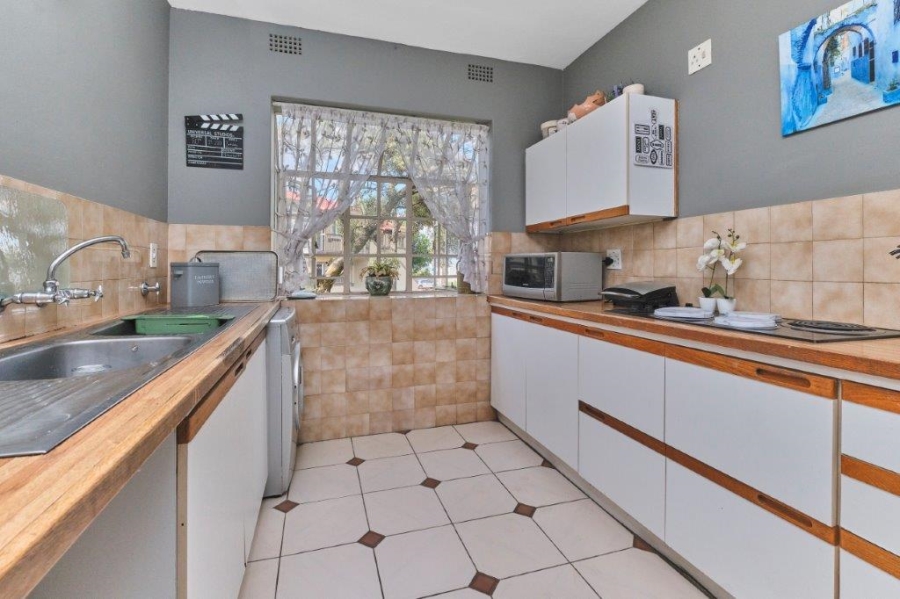 2 Bedroom Property for Sale in Bryanston Gauteng