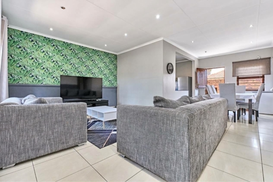 3 Bedroom Property for Sale in North Riding Gauteng