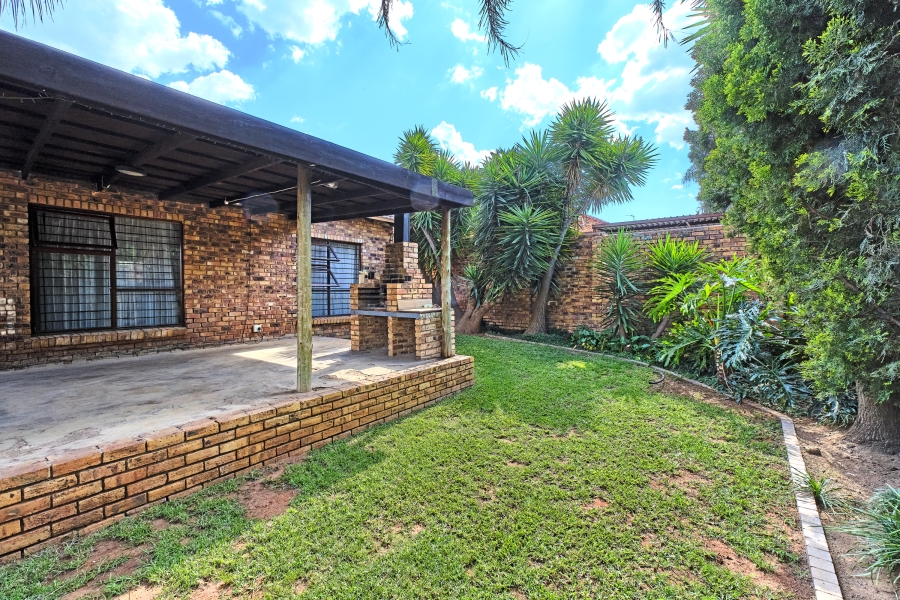 3 Bedroom Property for Sale in North Riding Gauteng
