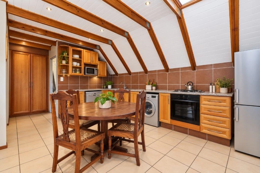 10 Bedroom Property for Sale in Buccleuch Gauteng