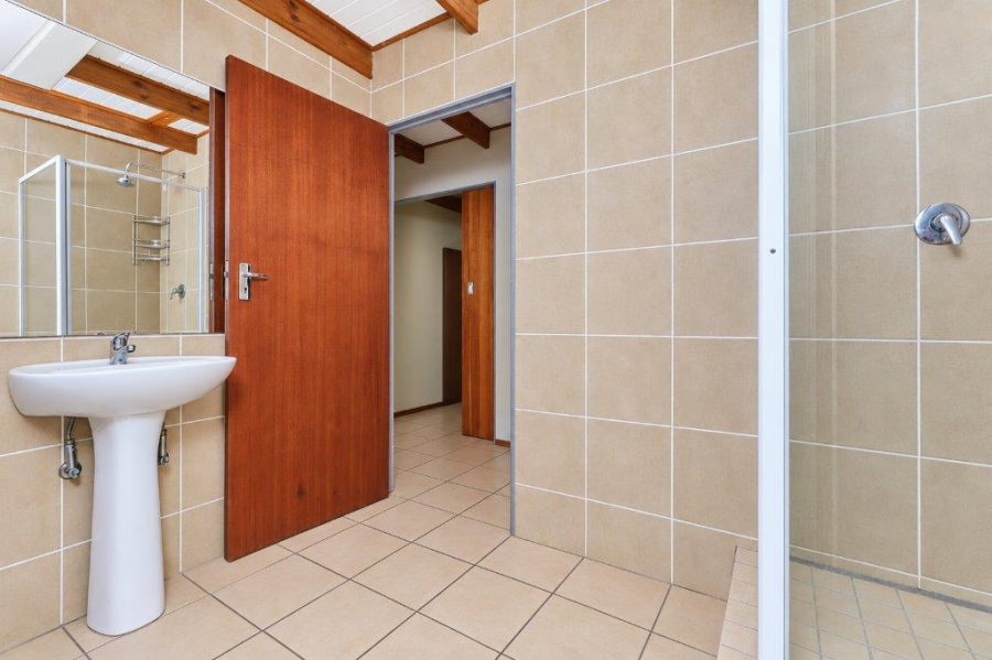10 Bedroom Property for Sale in Buccleuch Gauteng