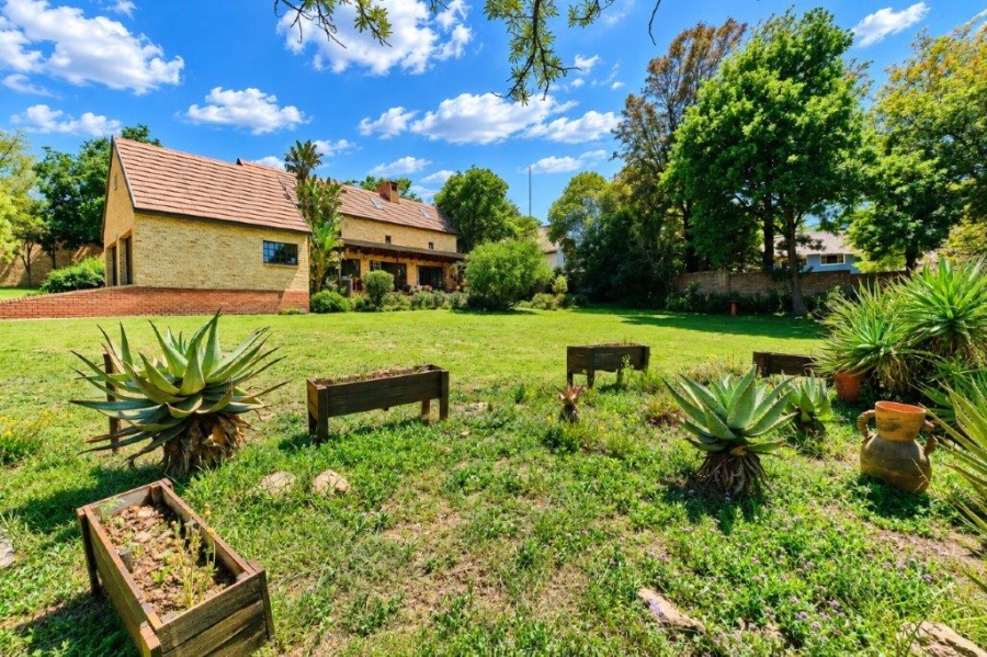 10 Bedroom Property for Sale in Buccleuch Gauteng