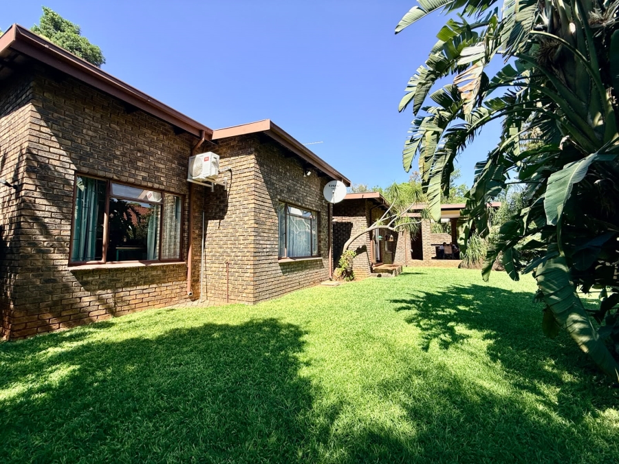 3 Bedroom Property for Sale in Theresa Park Gauteng