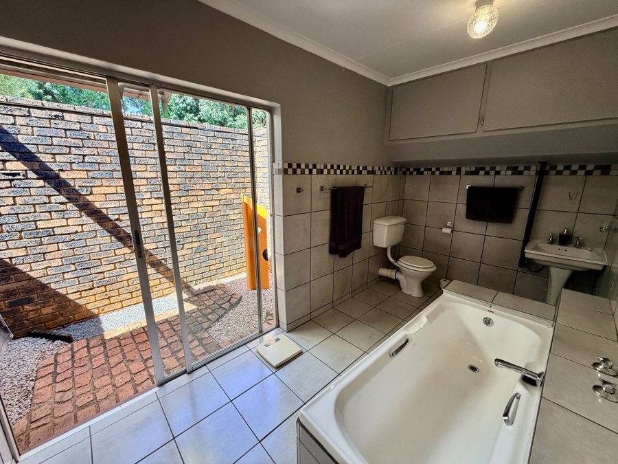 3 Bedroom Property for Sale in Theresa Park Gauteng