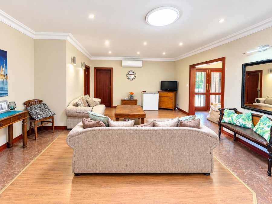 5 Bedroom Property for Sale in Wierda Park Gauteng