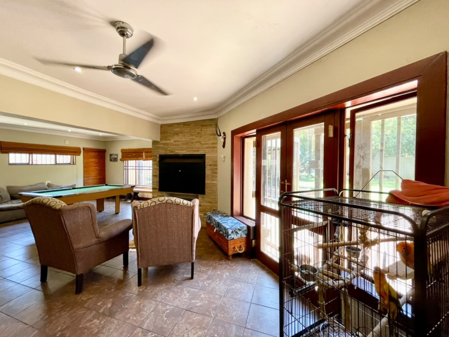 5 Bedroom Property for Sale in Wierda Park Gauteng