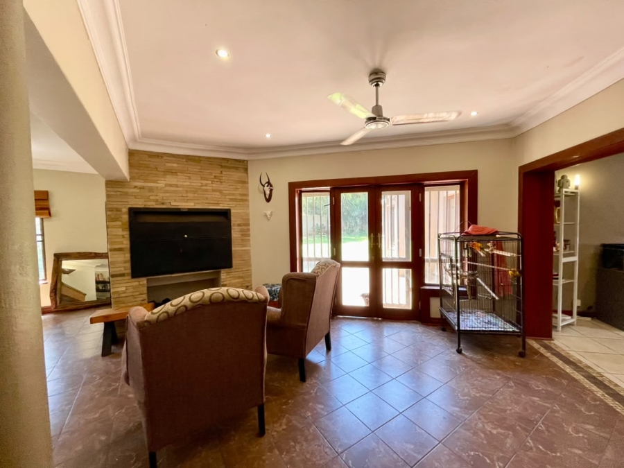 5 Bedroom Property for Sale in Wierda Park Gauteng