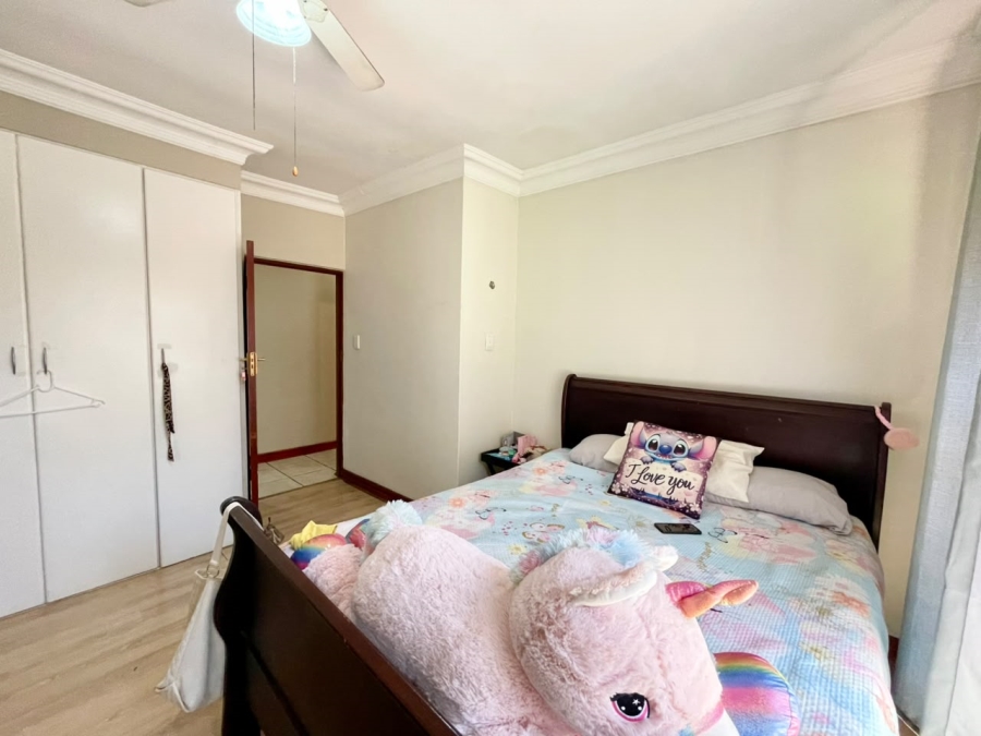 5 Bedroom Property for Sale in Wierda Park Gauteng