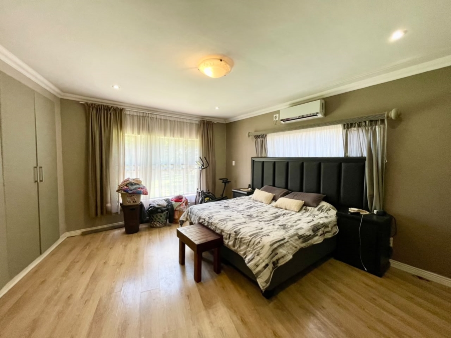 5 Bedroom Property for Sale in Wierda Park Gauteng