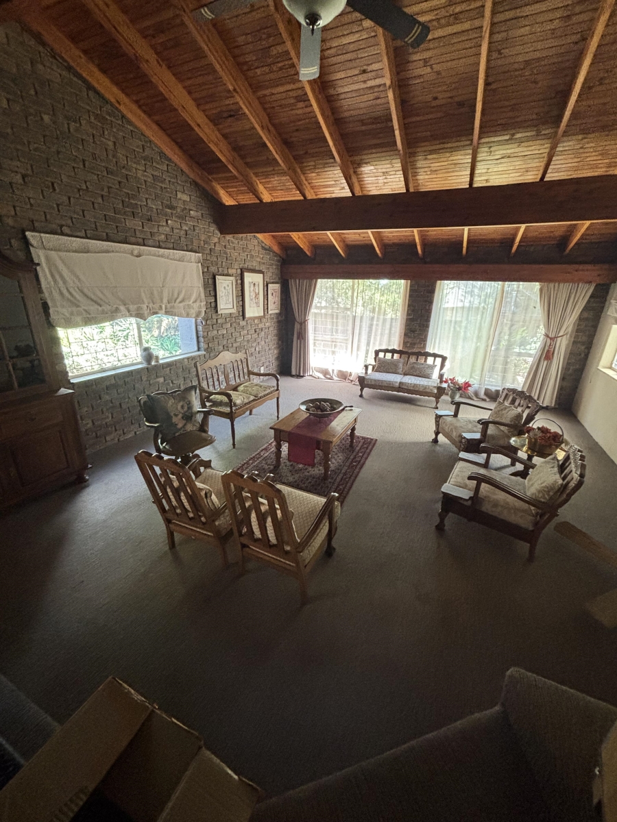 4 Bedroom Property for Sale in Garsfontein Gauteng