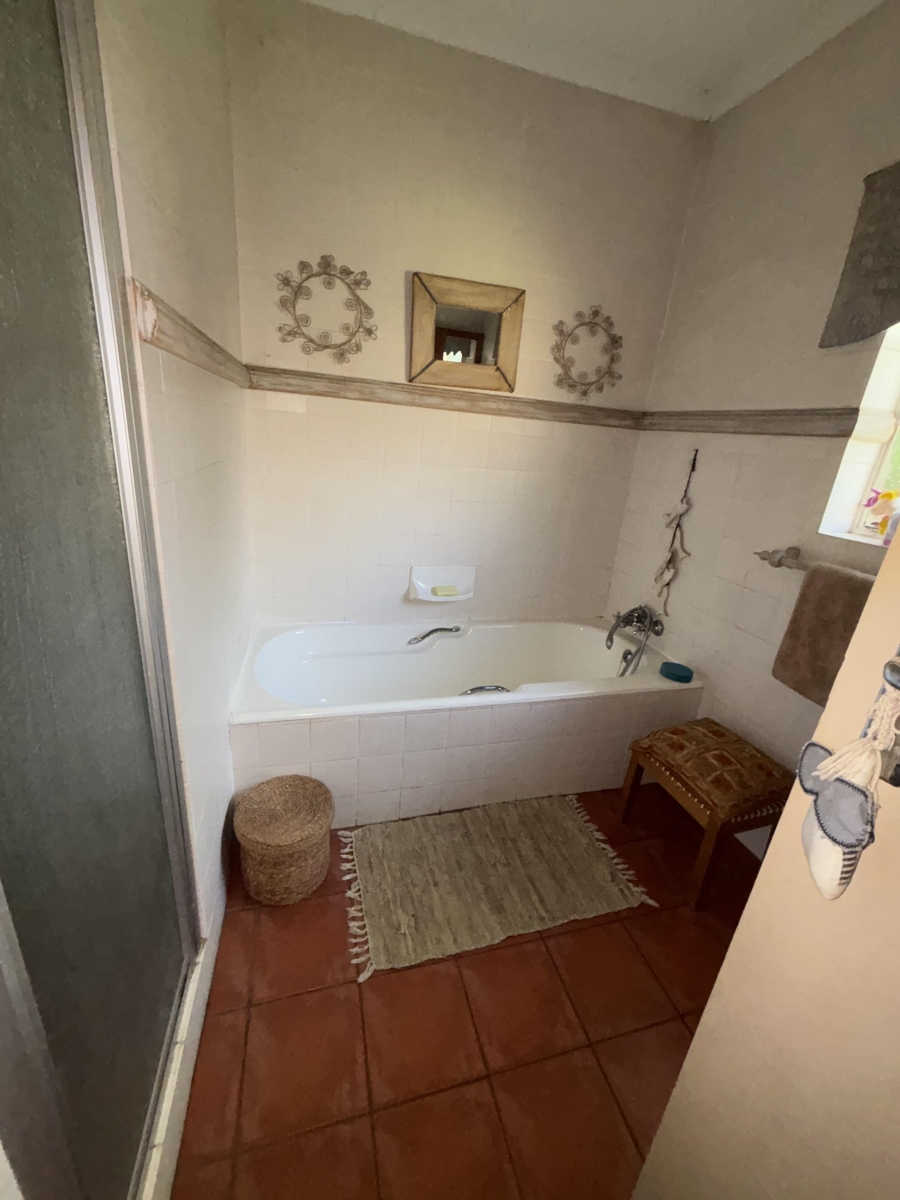 4 Bedroom Property for Sale in Garsfontein Gauteng