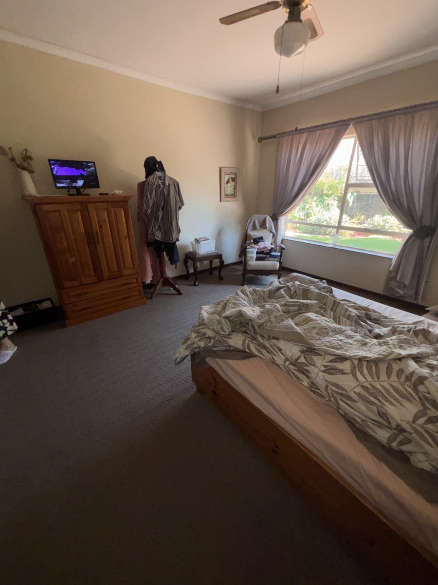 4 Bedroom Property for Sale in Garsfontein Gauteng