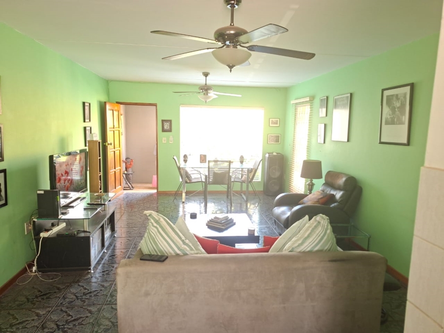 3 Bedroom Property for Sale in Halfway Gardens Gauteng