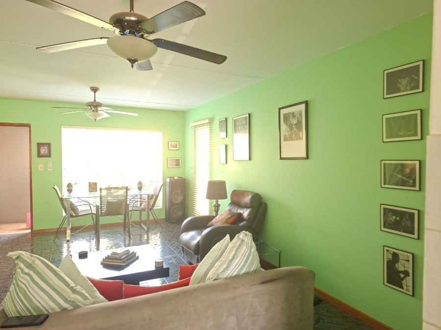 3 Bedroom Property for Sale in Halfway Gardens Gauteng