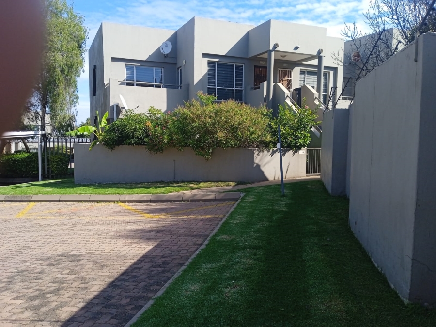 3 Bedroom Property for Sale in Halfway Gardens Gauteng