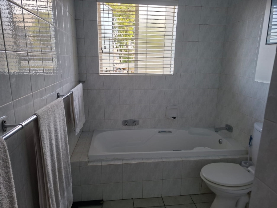 3 Bedroom Property for Sale in Halfway Gardens Gauteng