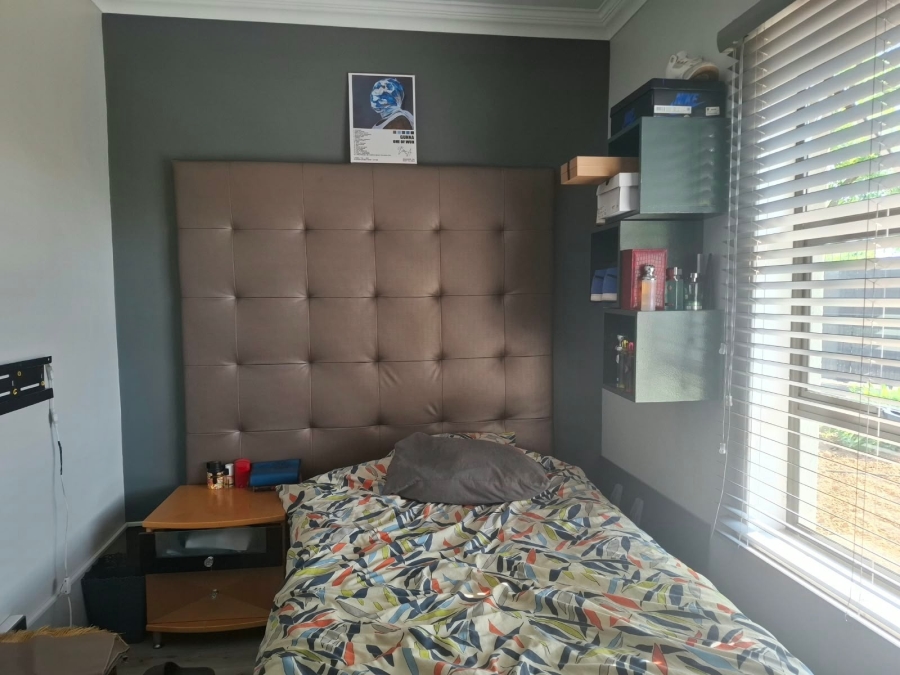 4 Bedroom Property for Sale in Mackenzie Park Gauteng